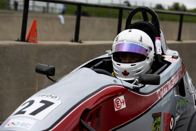 Formule 1600 en photos, 17-19 mai Victoria Day à Motorsport Park, ONT - Photo ID No.2401-240523062002