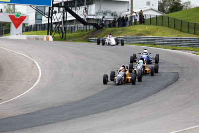 Formule 1600 en photos, 17-19 mai Victoria Day à Motorsport Park, ONT - Photo ID No.2401-240523062034