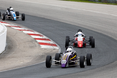 Formule 1600 en photos, 17-19 mai Victoria Day à Motorsport Park, ONT - Photo ID No.2401-240523062213