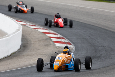 Formule 1600 en photos, 17-19 mai Victoria Day à Motorsport Park, ONT - Photo ID No.2401-240523062251