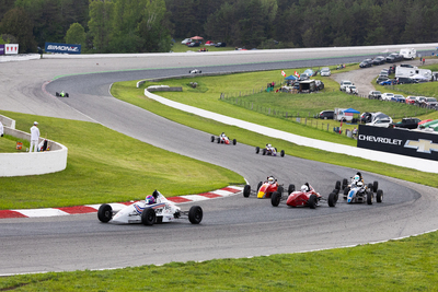 Formule 1600 en photos, 17-19 mai Victoria Day à Motorsport Park, ONT - Photo ID No.2401-240523062400