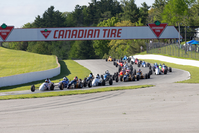 Formule 1600 en photos, 17-19 mai Victoria Day à Motorsport Park, ONT - Photo ID No.2401-240523062435