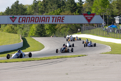 Formule 1600 en photos, 17-19 mai Victoria Day à Motorsport Park, ONT - Photo ID No.2401-240523062436