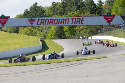 Formule 1600 en photos, 17-19 mai Victoria Day à Motorsport Park, ONT - Photo ID No.2401-240523062504