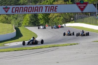 Formule 1600 en photos, 17-19 mai Victoria Day à Motorsport Park, ONT - Photo ID No.2401-240523062506