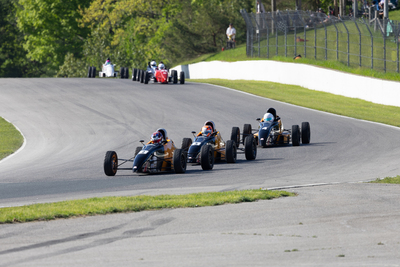 Formule 1600 en photos, 17-19 mai Victoria Day à Motorsport Park, ONT - Photo ID No.2401-240523062538