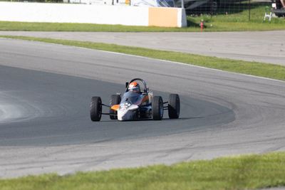 Formule 1600 en photos, 17-19 mai Victoria Day à Motorsport Park, ONT - Photo ID No.2401-240523062541