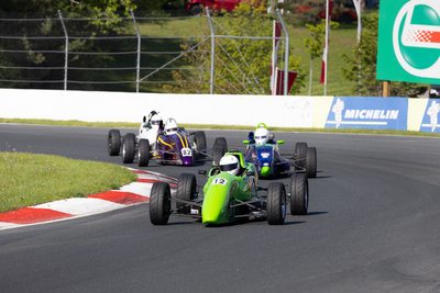 Formule 1600 en photos, 17-19 mai Victoria Day à Motorsport Park, ONT - Photo ID No.2401-240523062641