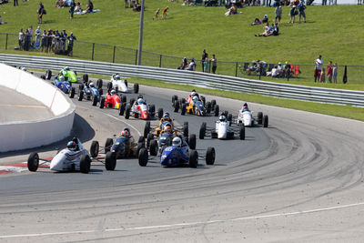 Formule 1600 en photos, 17-19 mai Victoria Day à Motorsport Park, ONT - Photo ID No.2401-240523062644