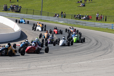 Formule 1600 en photos, 17-19 mai Victoria Day à Motorsport Park, ONT - Photo ID No.2401-240523062646