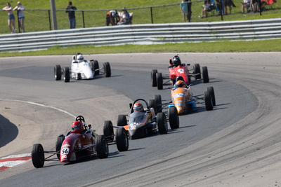 Formule 1600 en photos, 17-19 mai Victoria Day à Motorsport Park, ONT - Photo ID No.2401-240523062719