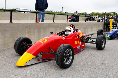 Formule 1600 en photos, 17-19 mai Victoria Day à Motorsport Park, ONT - Photo ID No.2401-240523062921